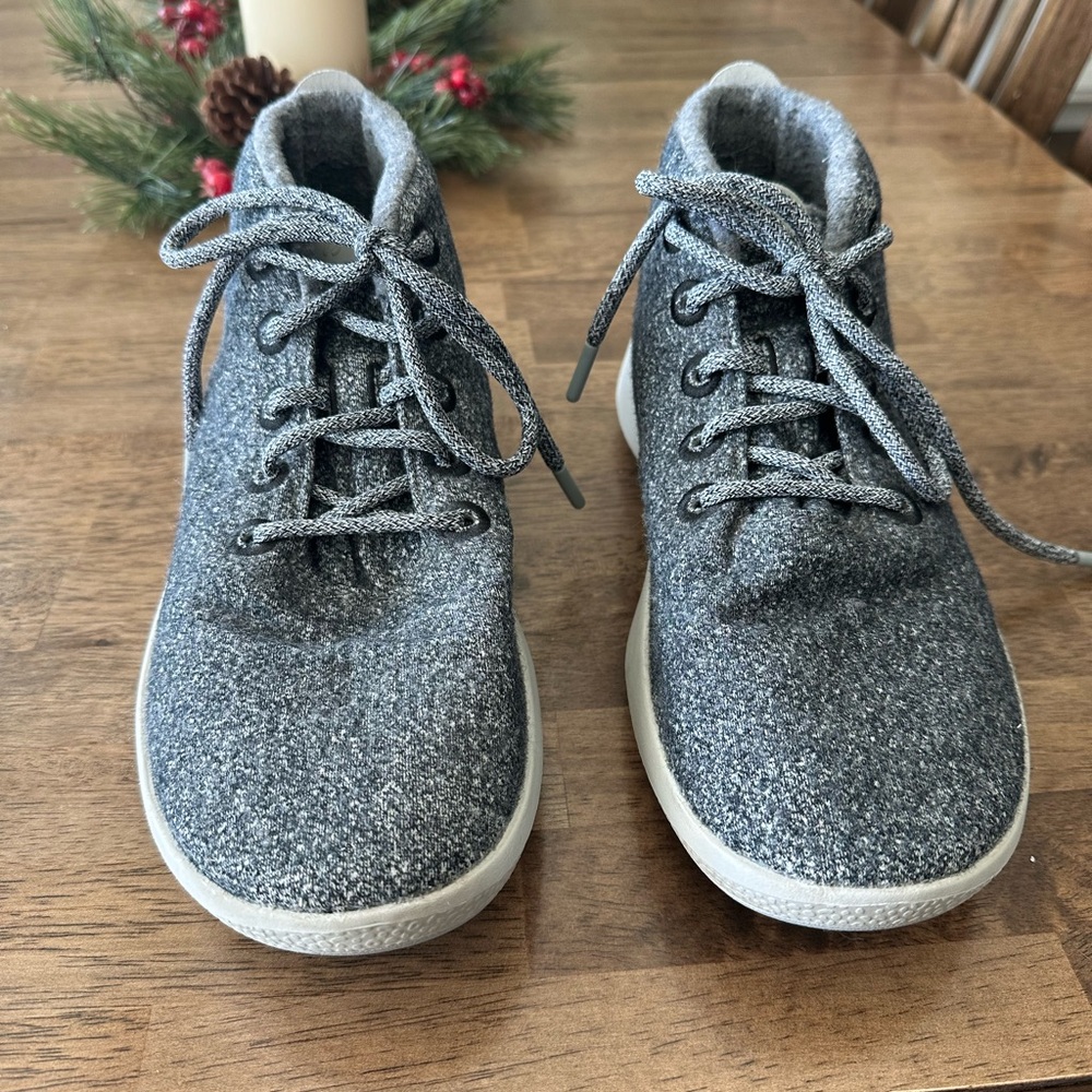 Men’s Allbirds size 10